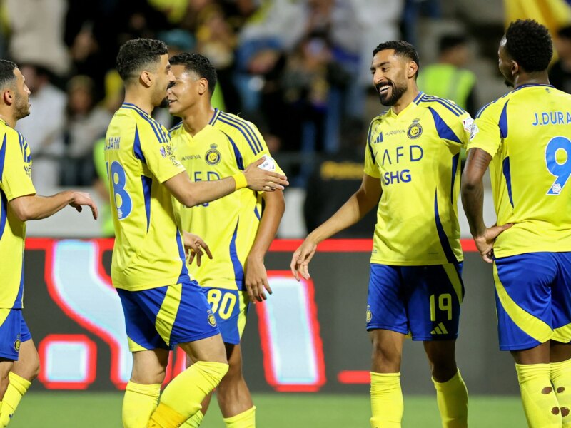 قرار مفاجئ.. النصر يختار التخلي عن لاعب الوسط لتقليل النفقات