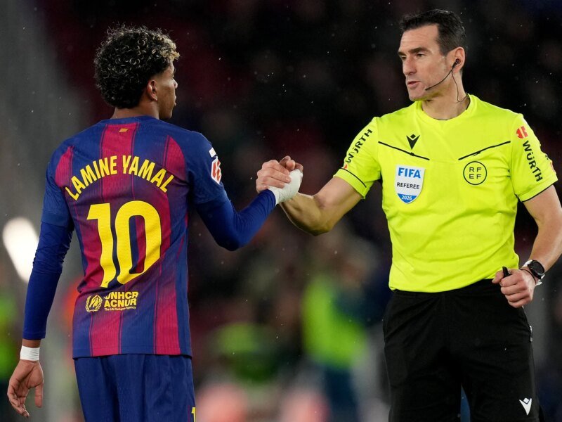 حكم مباراة ريال مدريد ومالاجا يكشف عن تفاصيل الشكوى المقدمة سابقًا من الفريق الملكي