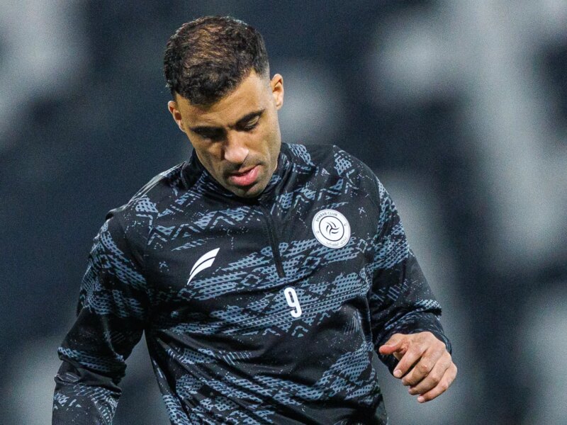 فيديو: مشجعو النصر يتسببون في معاناة حمد الله