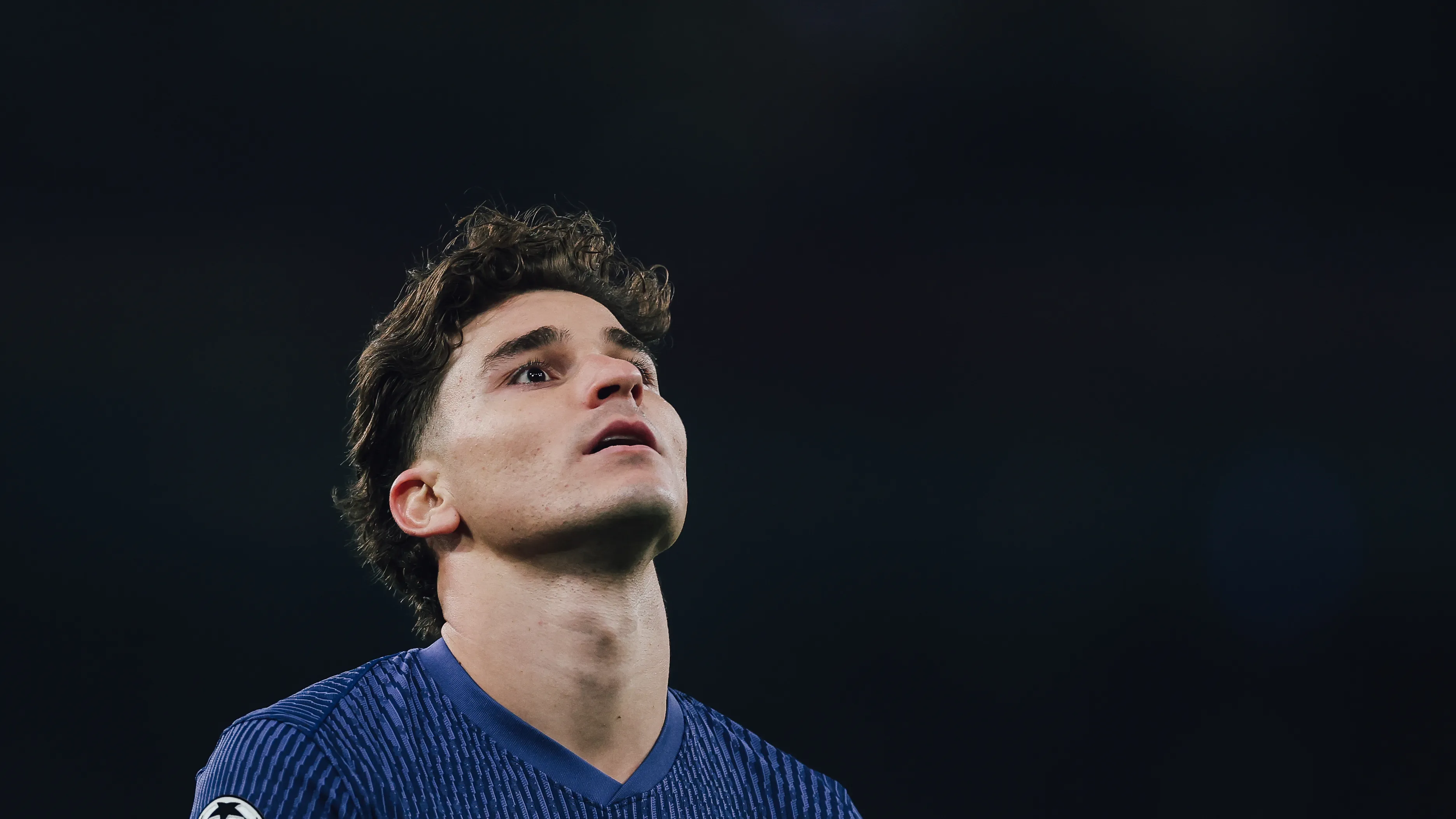 أتلتيكو مدريد يكشف لجوليان ألفاريز الحقيقة بعد انتهاء النقاش