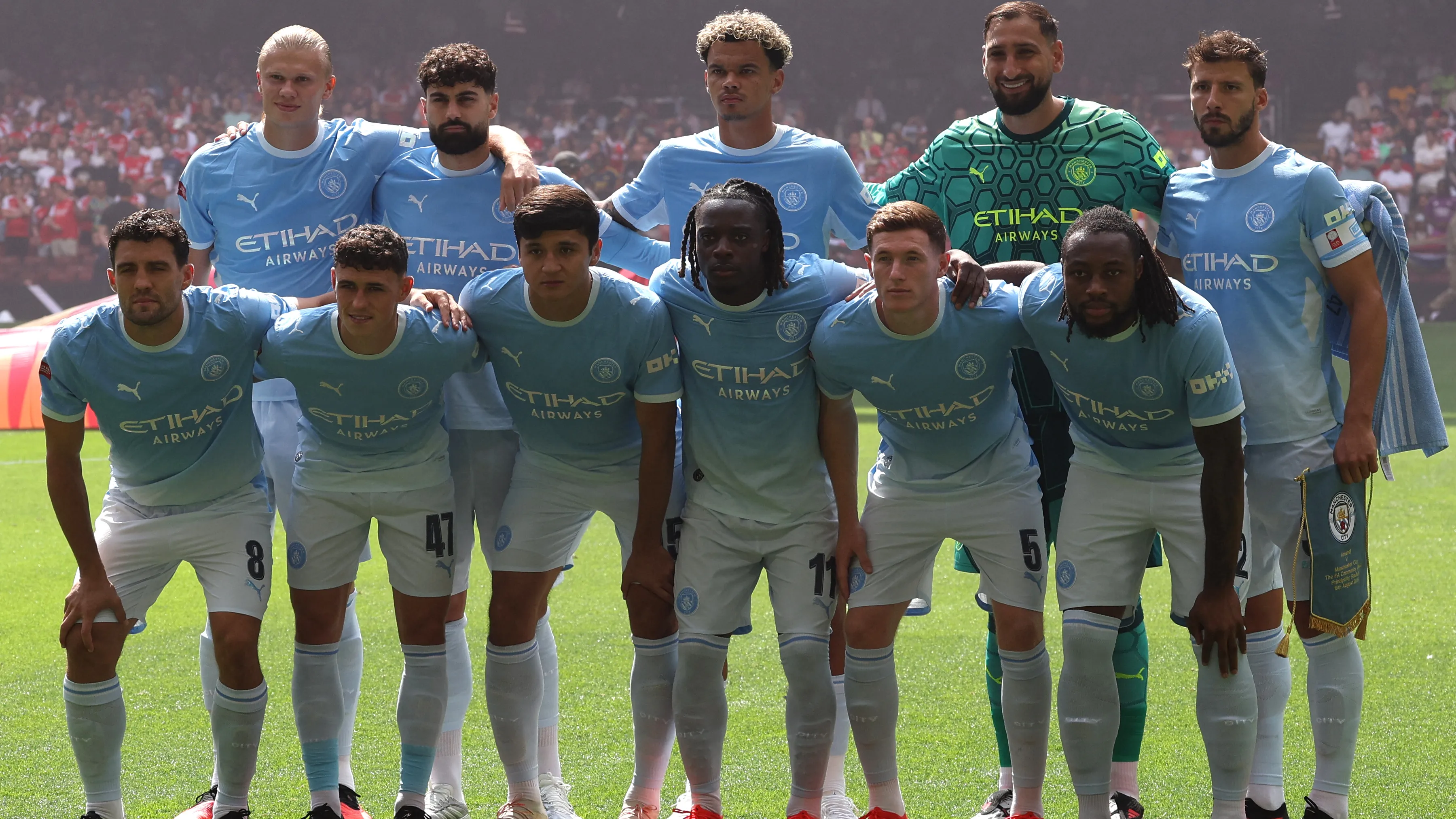 لاعب مانشستر سيتي يتوج بجائزة أفضل لاعب شاب في الدوري الإنجليزي