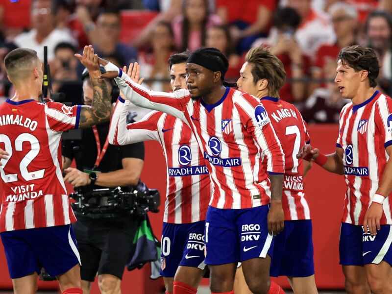 أتلتيكو مدريد يتفوّق على إشبيلية ويتصدر الدوري الإسباني بغياب ألفاريز