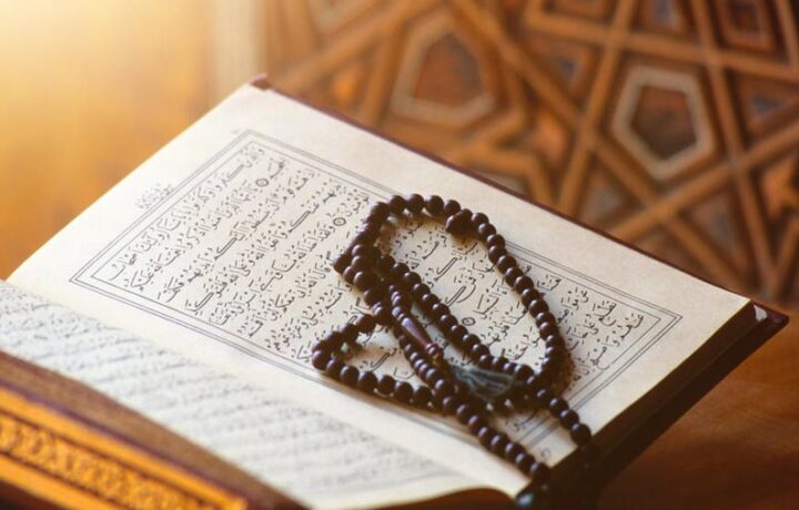 آيتان من السورة تمنحانك قبول الدعاء وتغنيك عن كل شيء، احرص عليهما