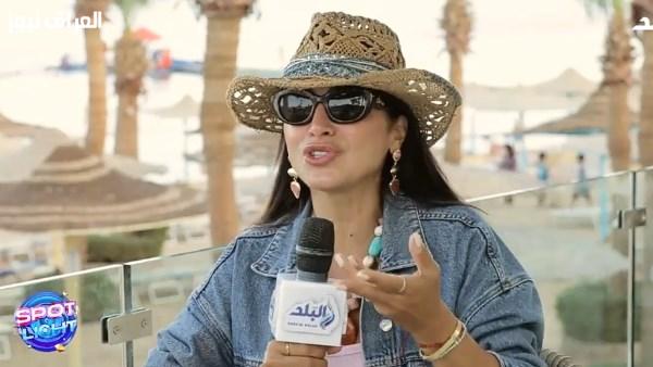 روجينا تعبر عن حبها لزوجها وتفتح قلبها حول علاقتها ببناتها مايا ومريم