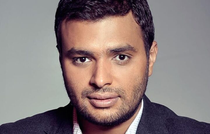 رامي صبري يحتفل بإنجاز عمرو دياب الجديد في موسوعة جينيس