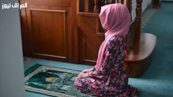 الإفتاء تجيب: هل يمكن للحامل أداء الصلاة وهي جالسة؟