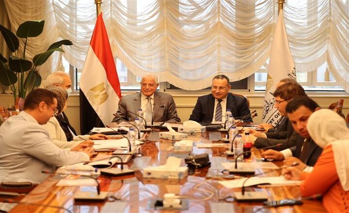 وزير التعليم العالي يراقب الاستعدادات لعقد مؤتمر “الهوية الوطنية” في مكتبة الإسكندرية