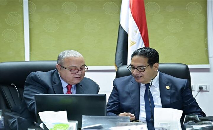 «طفولة القاهرة» تطلق مبادرة لرفع الوعي بمخاطر الهواتف الذكية على الأطفال تحت 15 عاماً