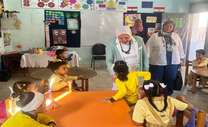 «تعليم القاهرة» تؤكد على ضرورة حضور الطلاب وتوزيع الوجبات المدرسية