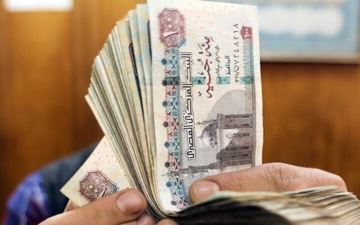 الحكومة تستعد لإعلان خبر سار للموظفين خلال الأيام المقبلة