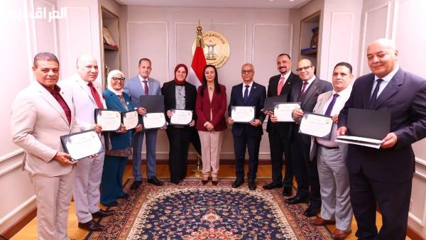 مايا مرسي تحتفي بالعديد من الإدارات المتميزة في وزارة التضامن الاجتماعي