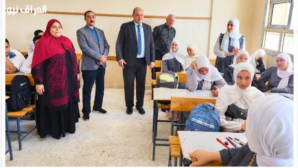 وكيل وزارة التعليم بالمنوفية يتفقد انتظام الطلاب في اليوم الثاني من العام الدراسي