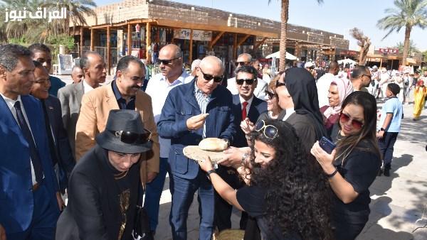 محافظ الأقصر يشارك في احتفالات يوم السياحة العالمي في معابد الكرنك