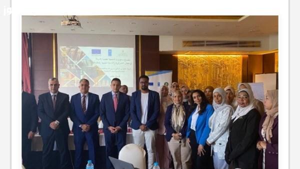 أسوان: انطلاق برنامج تدريبي للتنمية الاقتصادية وتعزيز جهود النظافة في نصر النوبة وتنظيف مطابق الصرف