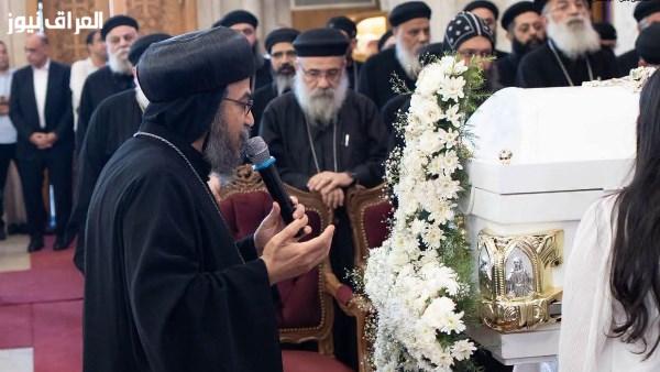 الأنبا بافلي والأنبا هيرمينا يقودان مراسم جنازة القس ميخائيل رمسيس في الإسكندرية