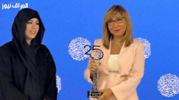 يسرا تبارك لميس الحديدي بمناسبة فوزها بجائزة قمة الإعلام العربي