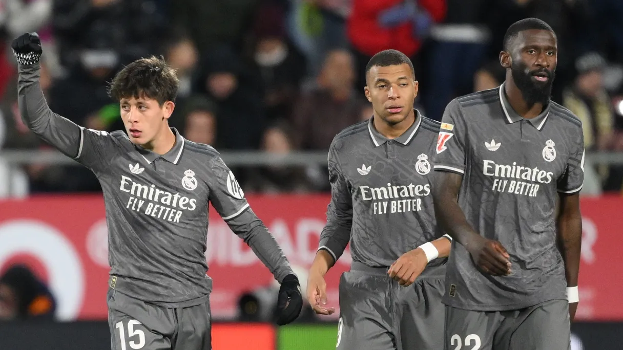 بأسلوب ميسي.. لاعب ريال مدريد يقرر إنهاء مسيرته الدولية