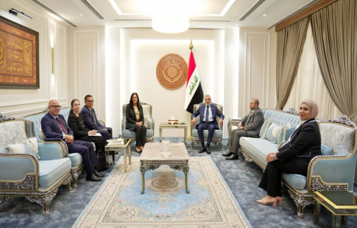 وزير المالية يضمن للبنك الدولي استمرارية تنفيذ مشاريع الأتمتة