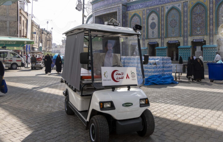 العتبة العباسية تقدم 20 عجلة لتلبية احتياجات المرضى