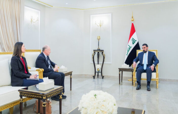 الحلبوسي يلتقي السفير الأسترالي لمناقشة سُبل تعزيز الشراكة