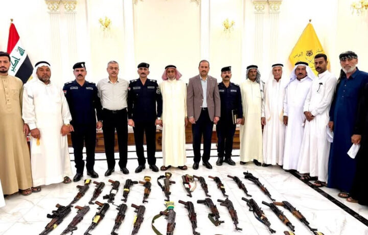 شرطة الأنبار توثق 100 سلاح خلال حملة لجمع الأسلحة